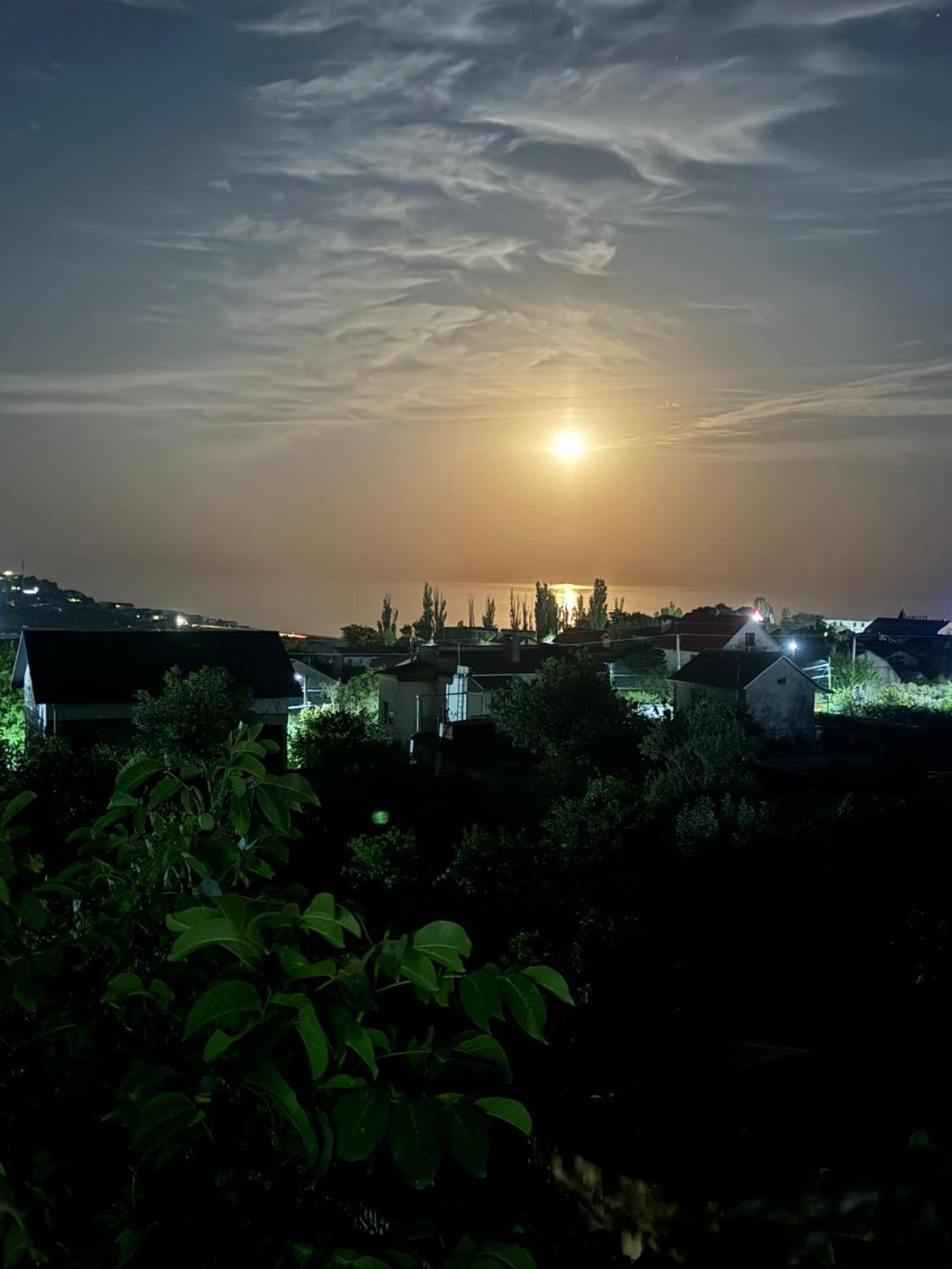 Maldives Hotel Vapniarka Buitenkant foto